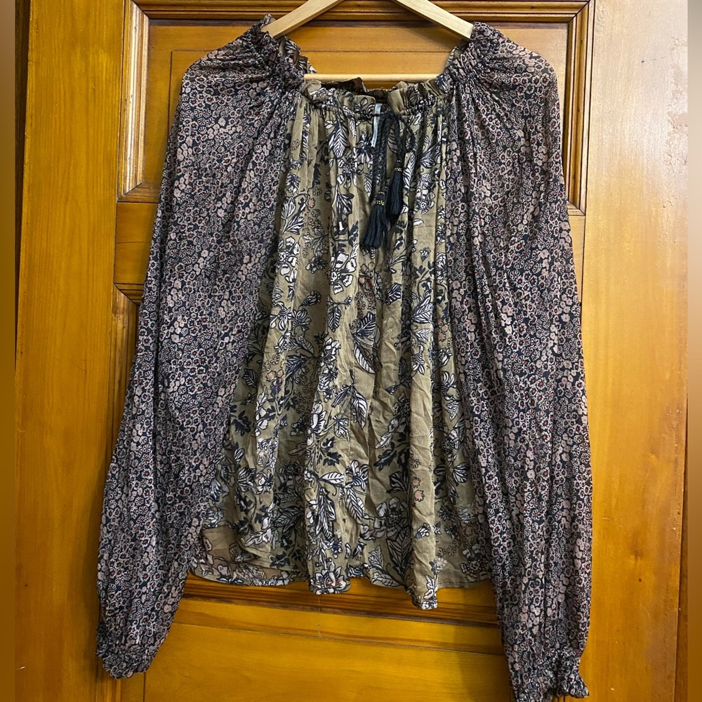 Free People floral blouse size medium